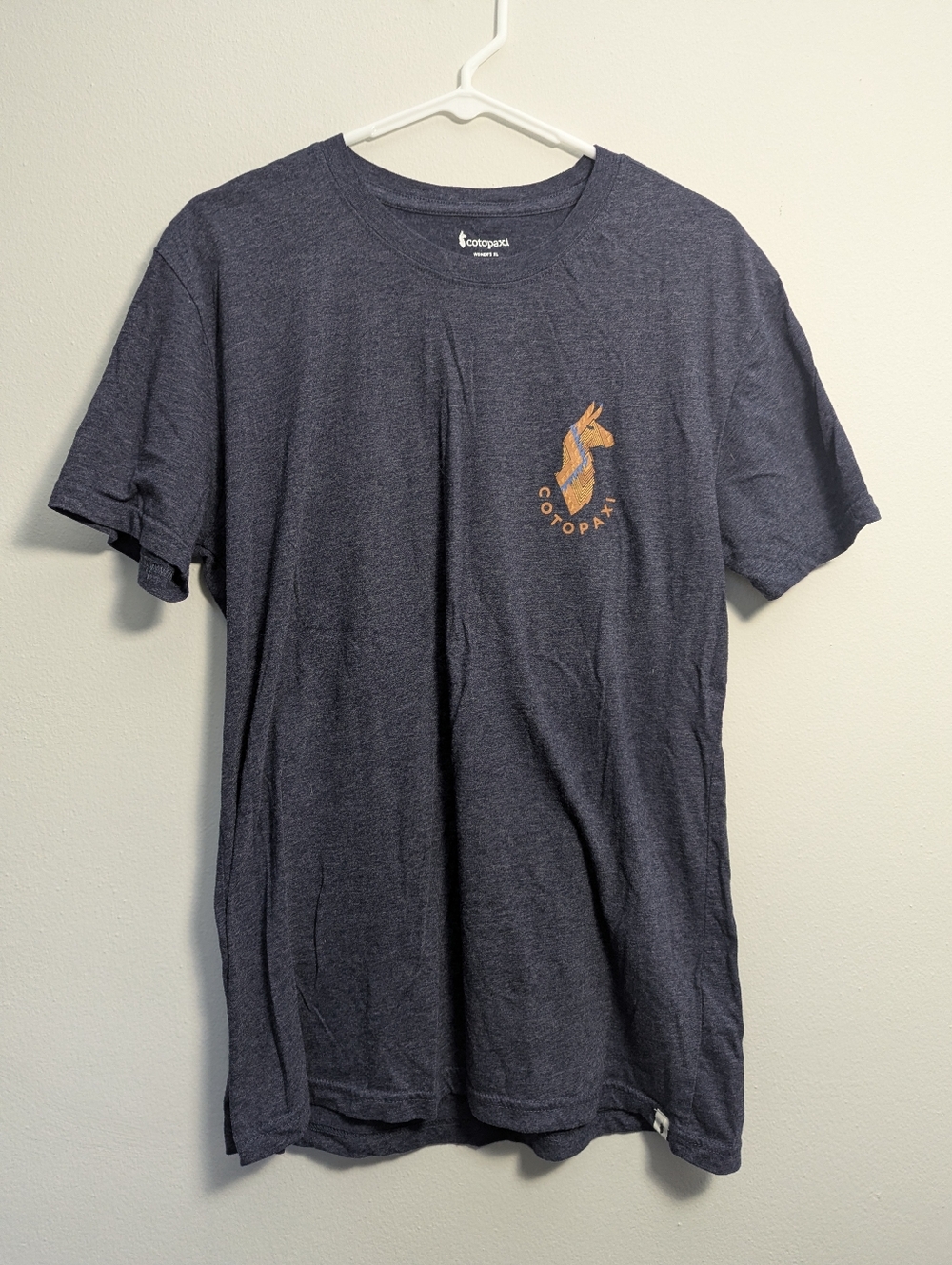 Cotopaxi Women's XL T-shirt